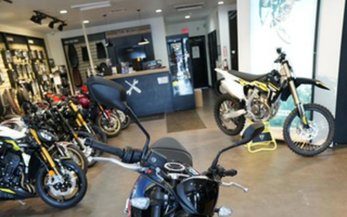 2026 Triumph Trident 660 Triple Tribute