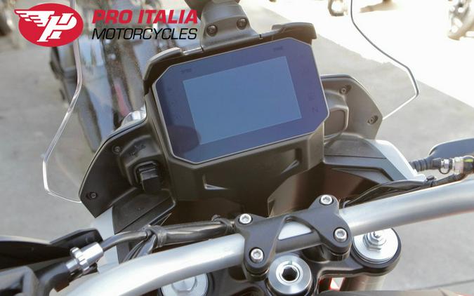 2025 Moto Guzzi V85 TT