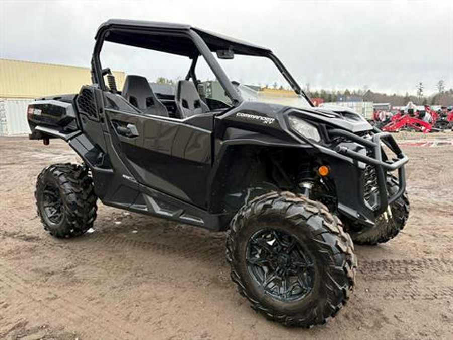 2025 Can-Am Commander XT 700
