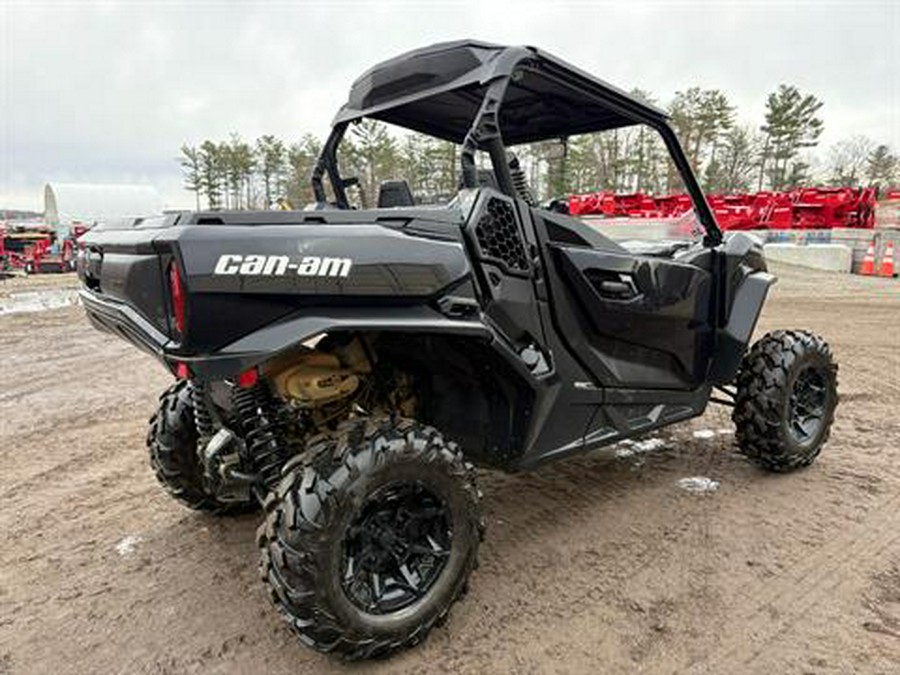 2025 Can-Am Commander XT 700