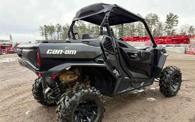 2025 Can-Am Commander XT 700