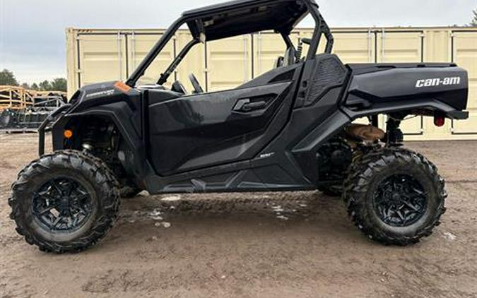2025 Can-Am Commander XT 700