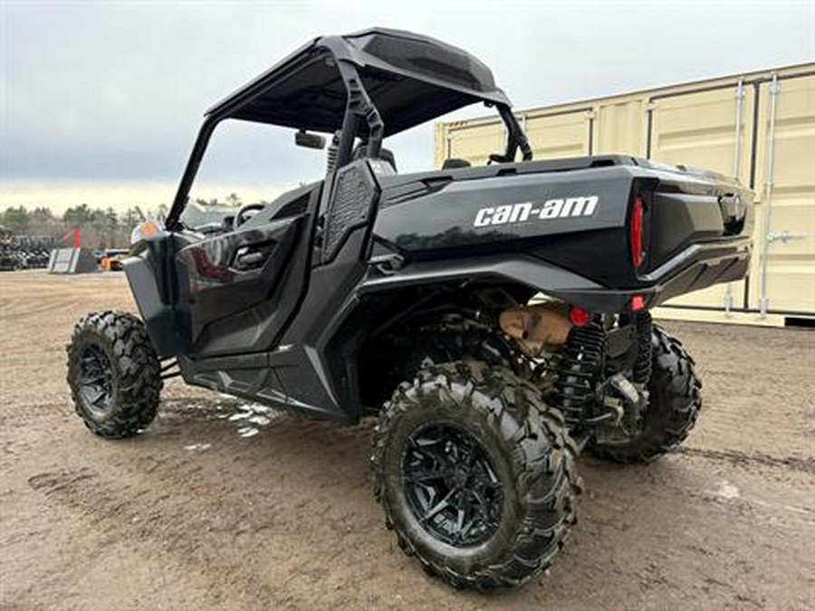 2025 Can-Am Commander XT 700