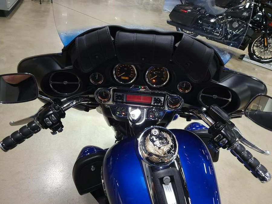 2009 Harley-Davidson® FLHTCU - Ultra Classic® Electra Glide®