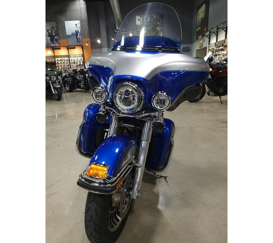 2009 Harley-Davidson® FLHTCU - Ultra Classic® Electra Glide®