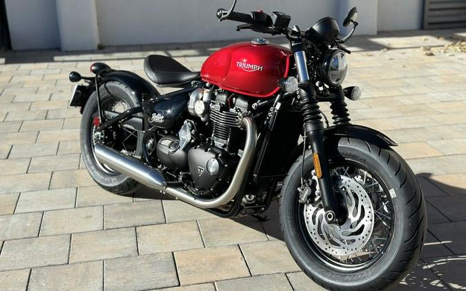 2024 Triumph Bonneville Bobber Red Hopper