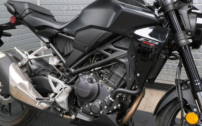2025 HONDA CB300R ABS