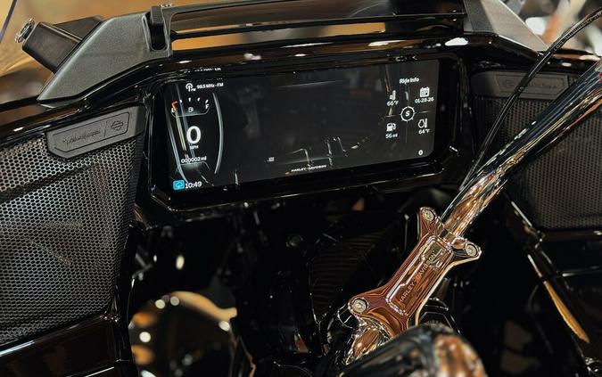 2026 Harley-Davidson® Road Glide Limited Vivid Black Chrome Trim