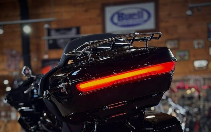 2026 Harley-Davidson® Road Glide Limited Vivid Black Chrome Trim