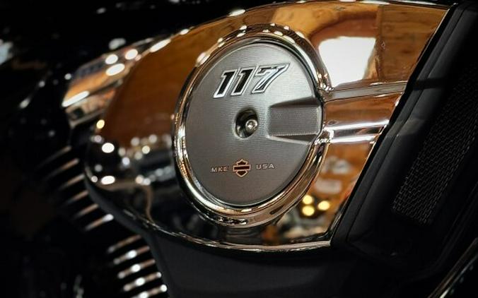 2026 Harley-Davidson® Road Glide Limited Vivid Black Chrome Trim