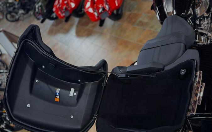 2026 Harley-Davidson® Road Glide Limited Vivid Black Chrome Trim