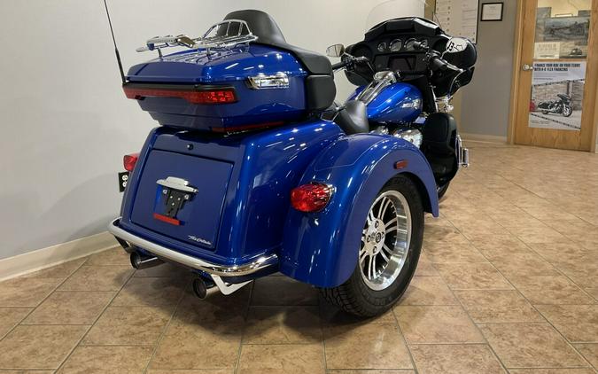 2024 Harley-Davidson® FLHTCUTG Tri Glide® Ultra Blue Burst