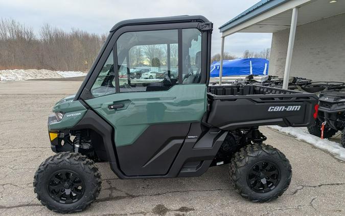 2026 Can-Am® Defender DPS CAB HD9 Compass Green