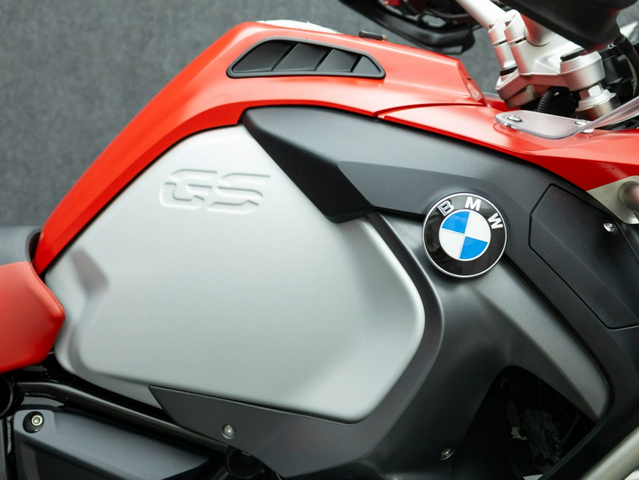 2016 BMW R1200GS ADVENTURE 1200 W/ABS