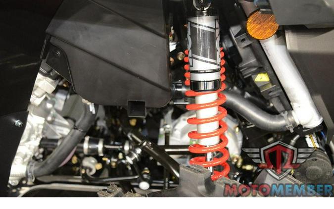 2026 Can-Am Renegade X mr 1000 R Hyper Silver & Legion Red