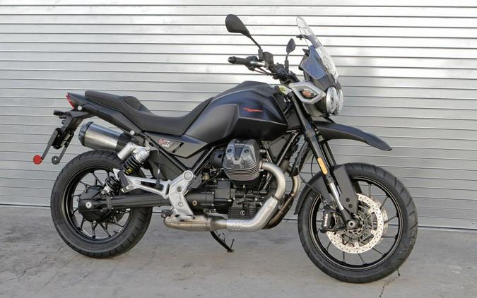 2025 Moto Guzzi V85 Strada