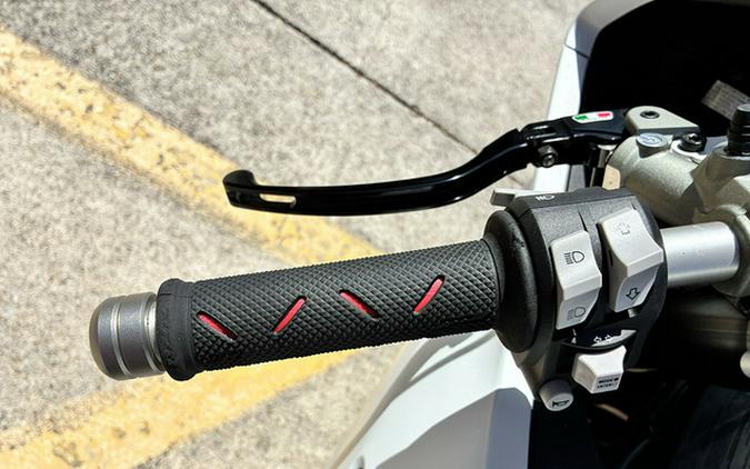 2022 Ducati Panigale V2 White Rosso Livery
