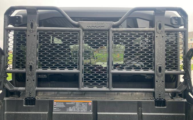 2027 Can-Am Defender XU MAX Limited HD11