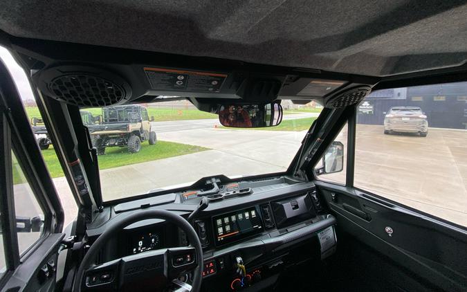 2027 Can-Am Defender XU MAX Limited HD11