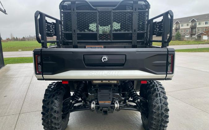 2027 Can-Am Defender XU MAX Limited HD11