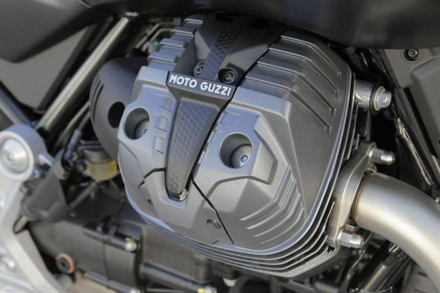 2026 Moto Guzzi V7 Stone