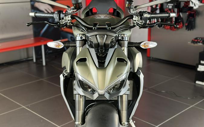 2024 Ducati STREETFIGHTER V2