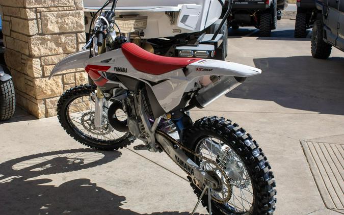 2026 YAMAHA YZ250 70TH ANNIVERSARY EDITION