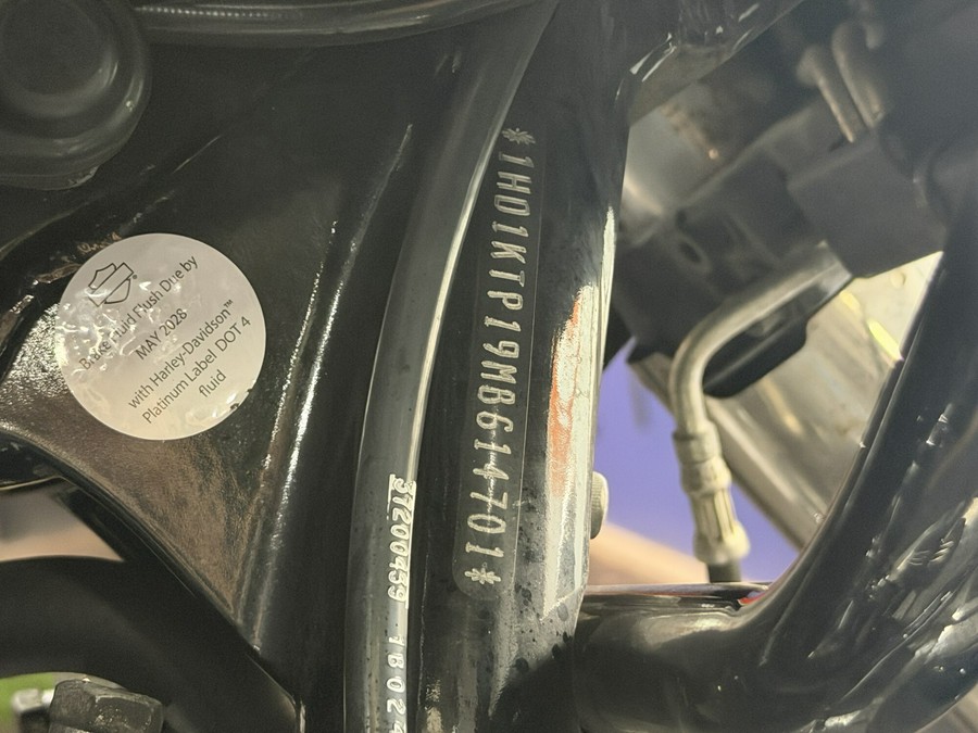 2021 Harley-Davidson® Road Glide® Special FLTRXS