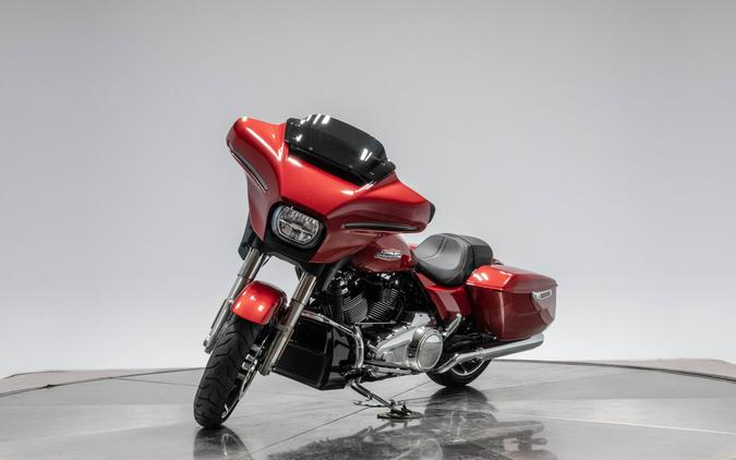 2025 HARLEY-DAVIDSON FLHX STREET GLIDE in Brilliant Red
