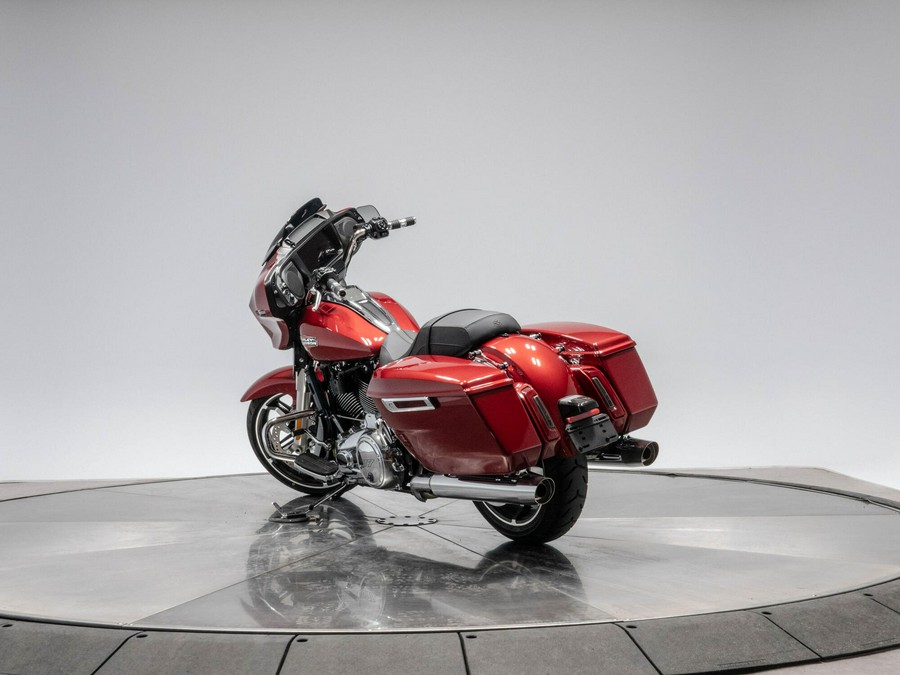 2025 HARLEY-DAVIDSON FLHX STREET GLIDE in Brilliant Red with 232 miles!