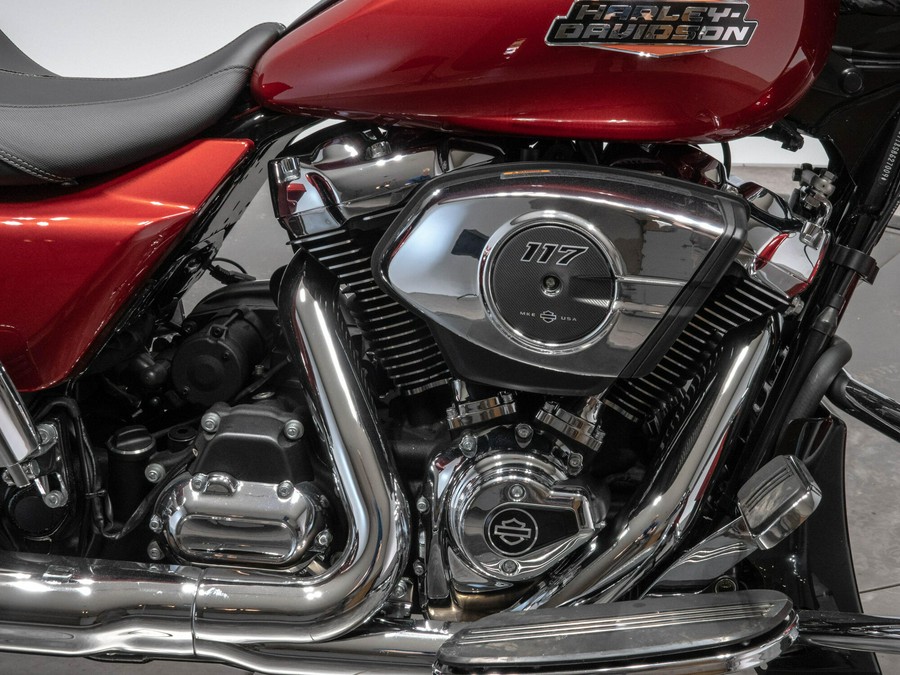 2025 HARLEY-DAVIDSON FLHX STREET GLIDE in Brilliant Red with 232 miles!