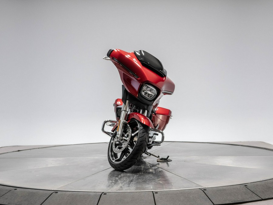 2025 HARLEY-DAVIDSON FLHX STREET GLIDE in Brilliant Red with 232 miles!