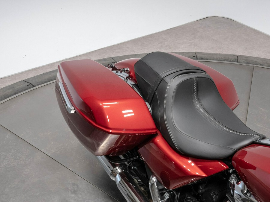 2025 HARLEY-DAVIDSON FLHX STREET GLIDE in Brilliant Red with 232 miles!