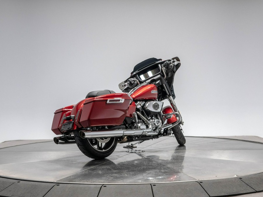 2025 HARLEY-DAVIDSON FLHX STREET GLIDE in Brilliant Red with 232 miles!