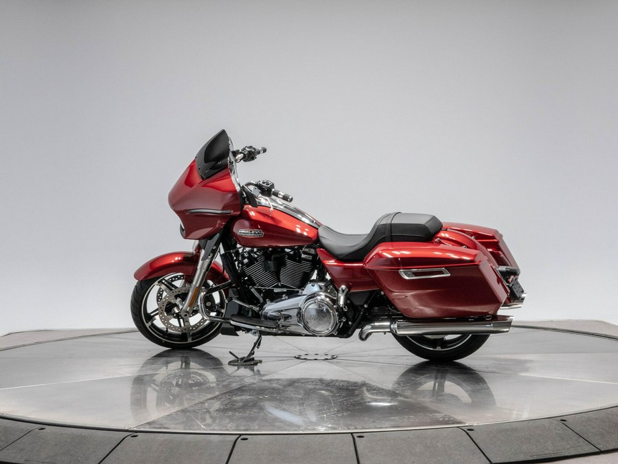 2025 HARLEY-DAVIDSON FLHX STREET GLIDE in Brilliant Red with 232 miles!