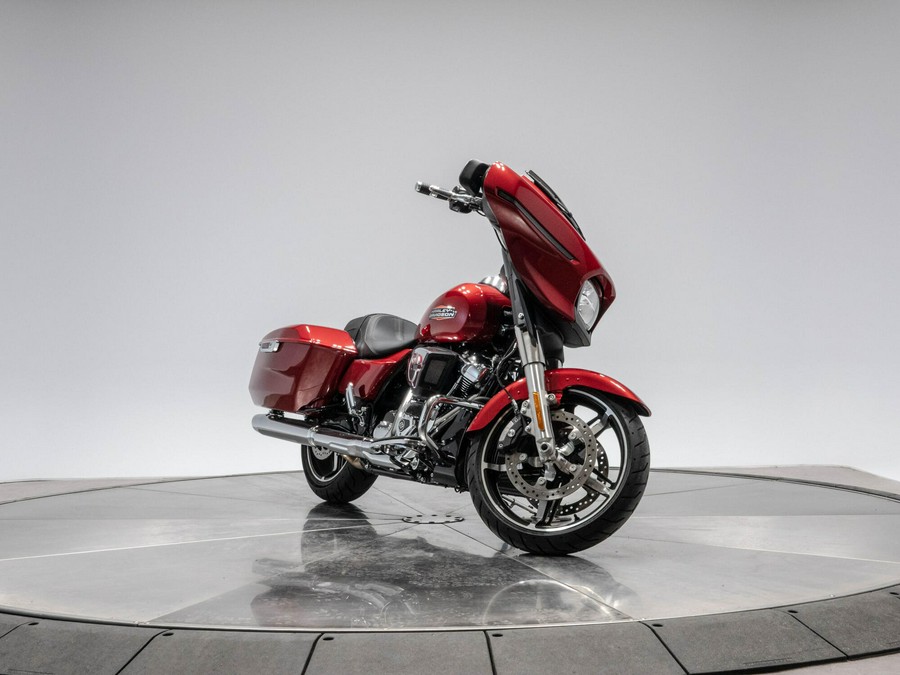 2025 HARLEY-DAVIDSON FLHX STREET GLIDE in Brilliant Red with 232 miles!