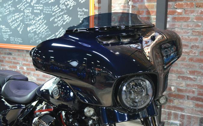 2022 Harley-Davidson CVO™ Street Glide Blue Steel