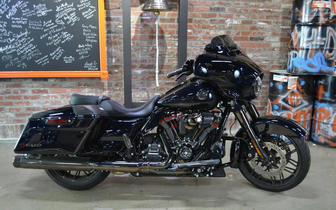 2022 Harley-Davidson CVO™ Street Glide Blue Steel