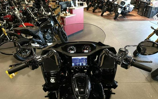 2022 Indian Motorcycle® Pursuit Limited Black Metallic