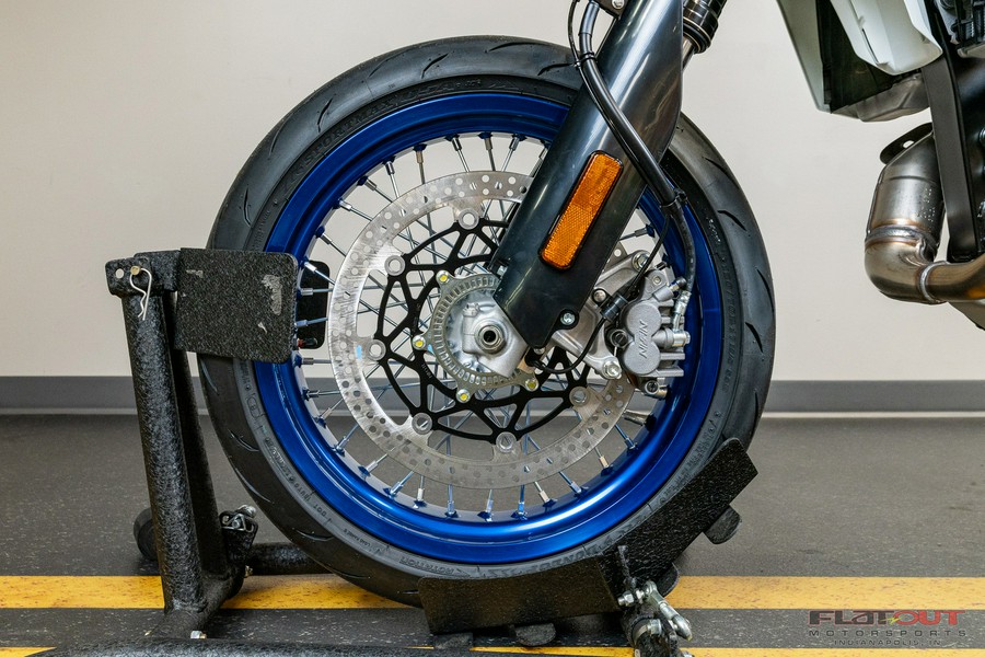 2025 Suzuki DR-Z 4SM