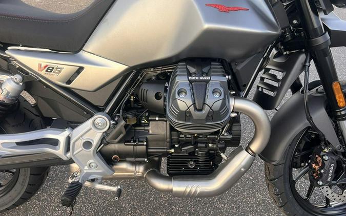 2025 MOTO GUZZI V85 Strada