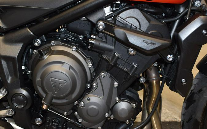 2023 Triumph Trident 660 Silver Ice Diablo Red
