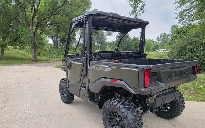 2026 Honda Pioneer 1000 Deluxe