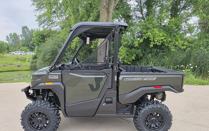 2026 Honda Pioneer 1000 Deluxe