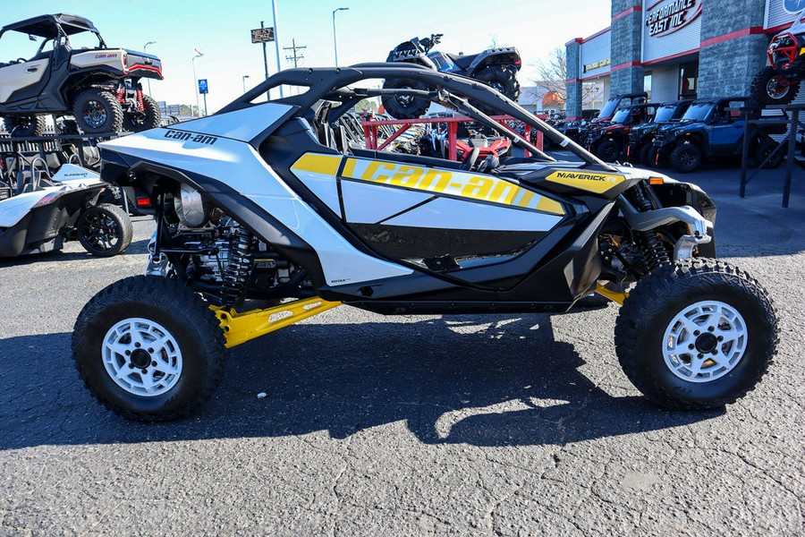 2024 Can-Am® Maverick R 999T DCT