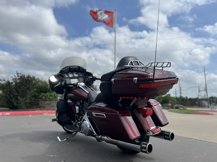 2015 Harley-Davidson® FLHTCUL Electra Glide® Ultra Classic® Low Mysterious Red Sunglow 642962