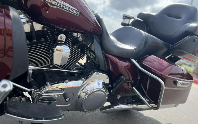 2015 Harley-Davidson® FLHTCUL Electra Glide® Ultra Classic® Low Mysterious Red Sunglow 642962