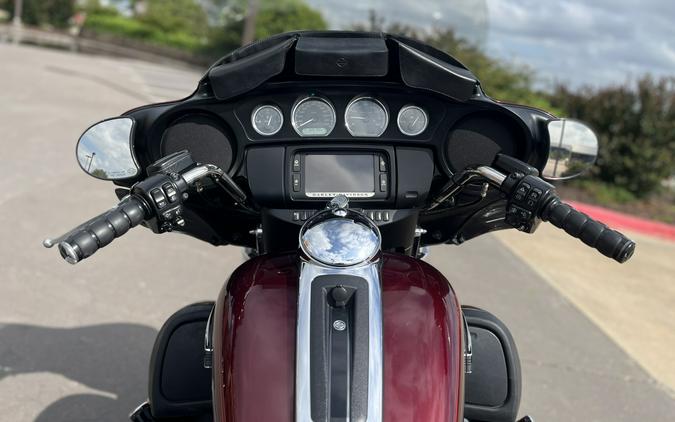 2015 Harley-Davidson® FLHTCUL Electra Glide® Ultra Classic® Low Mysterious Red Sunglow 642962