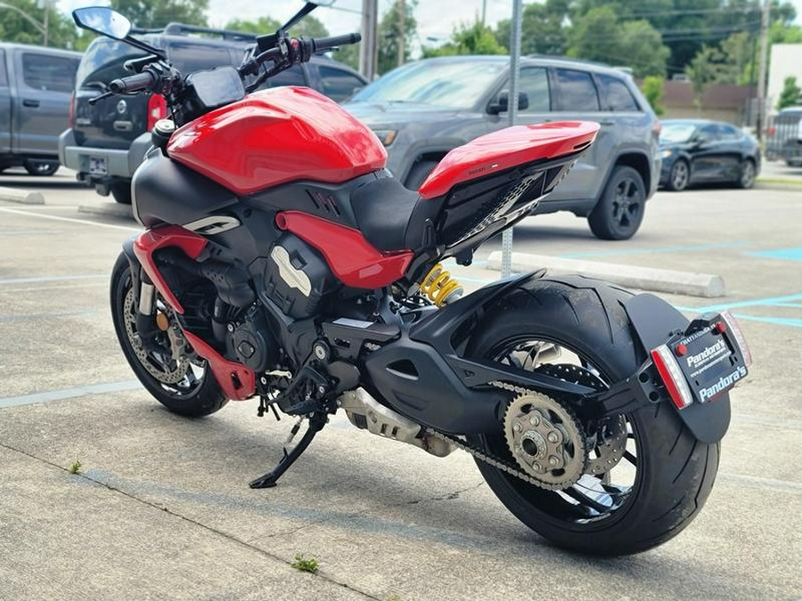 2023 Ducati Diavel V4 Ducati Red