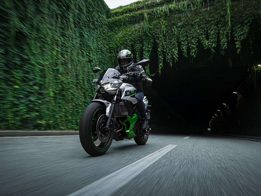 2024 Kawasaki Z7 Hybrid ABS